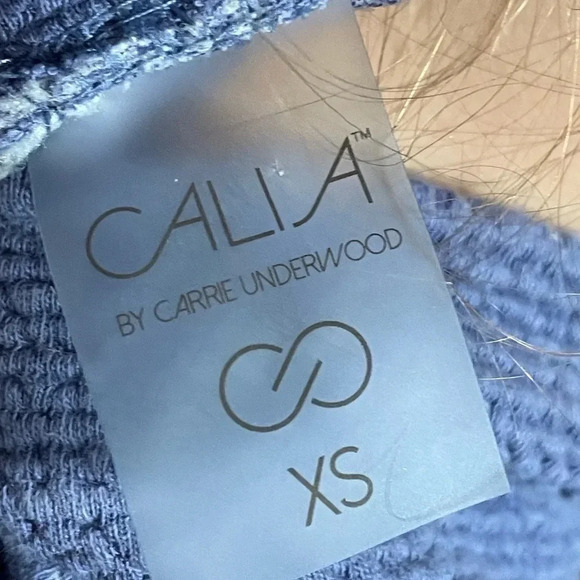 Beautiful Warm Top Sz XS - Picture 2 of 3